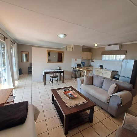 Beachfront Cabanas Amanzimtoti Buitenkant foto