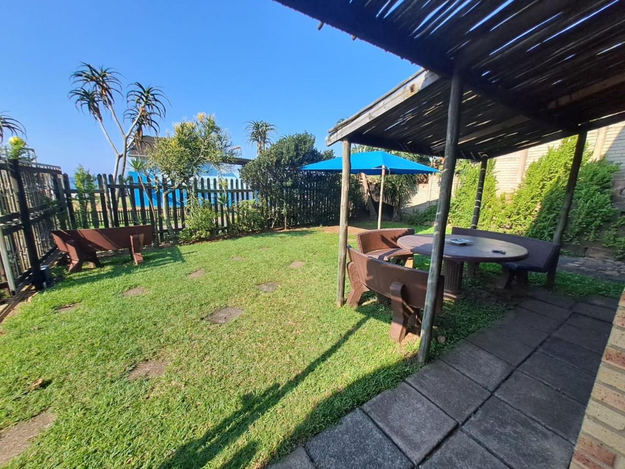 Beachfront Cabanas Amanzimtoti Buitenkant foto